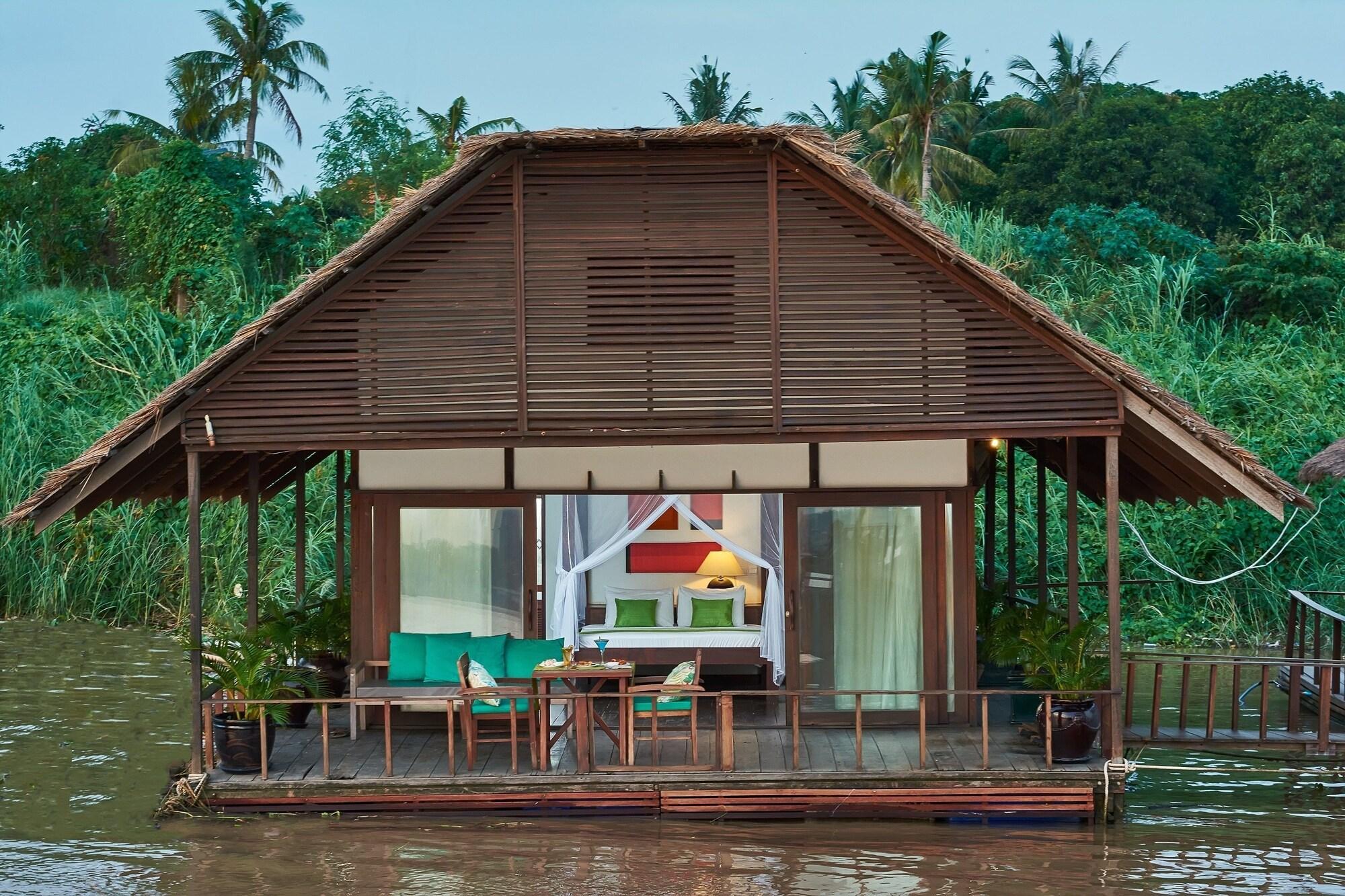 Floatation - carbon neutral hotel in Phnom Penh