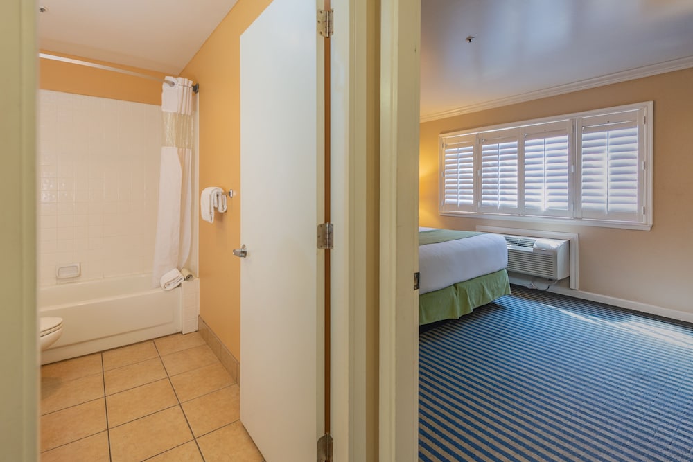 Ocean Pacific Lodge - photo 21