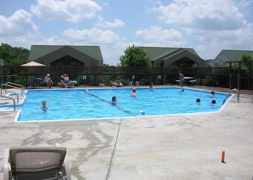 Lakeside Laziness 28 4 By SDC Big Deck Pool Hot Tub Pets Ok Resort On Lake - photo 19