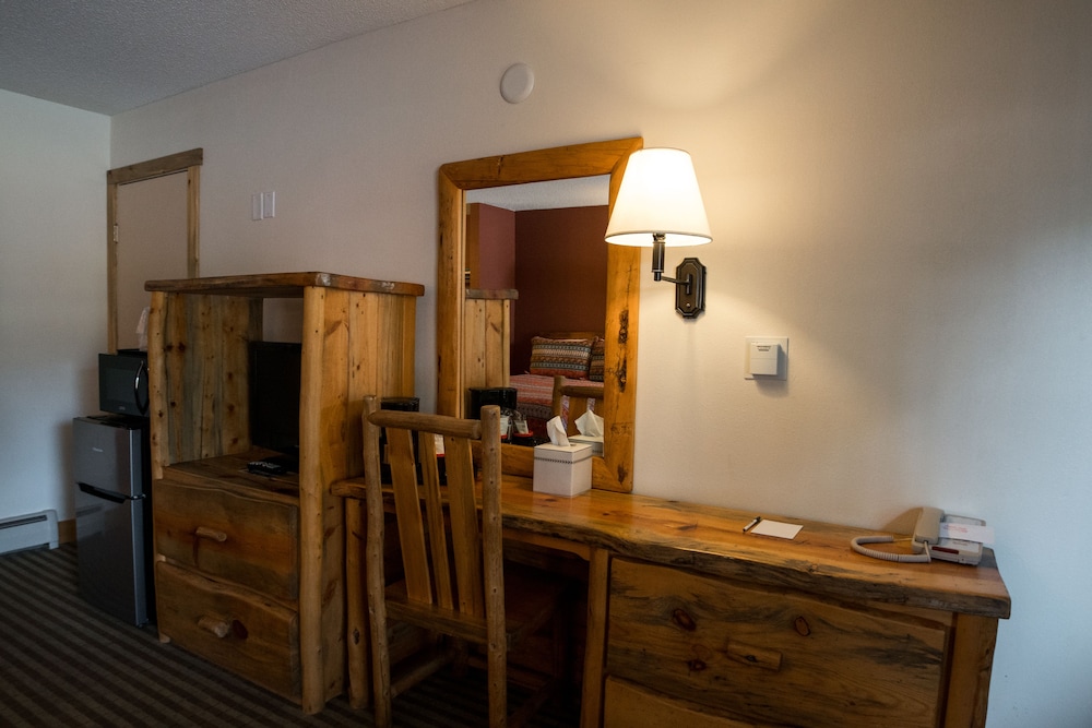 Hotel Estes - photo 5