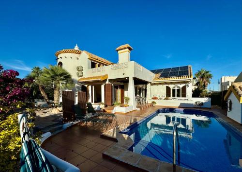 Ibiza style villa first line to golf — 4-Star Luxury Hotel in Villamartin, Spain
