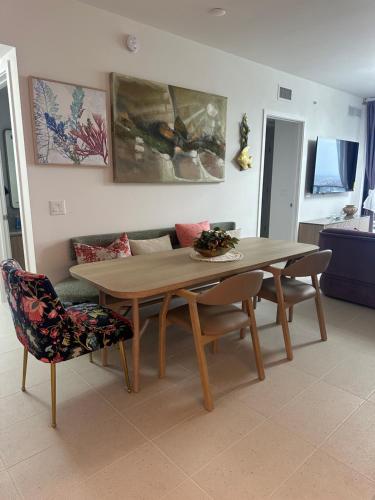 Glamorous Gale Miami Ocean View Balcony Resort & Spa - photo 47