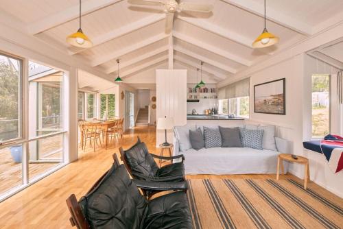 The Hideaway — 4-Star Luxury Hotel in None, Australia