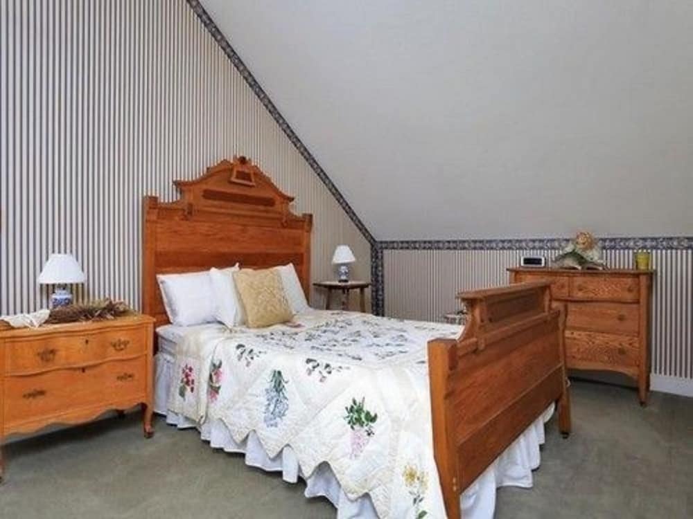 Old Orchard Beach Inn - photo 18