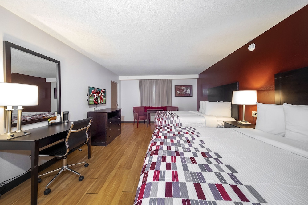 Red Roof Inn Lumberton - photo 8