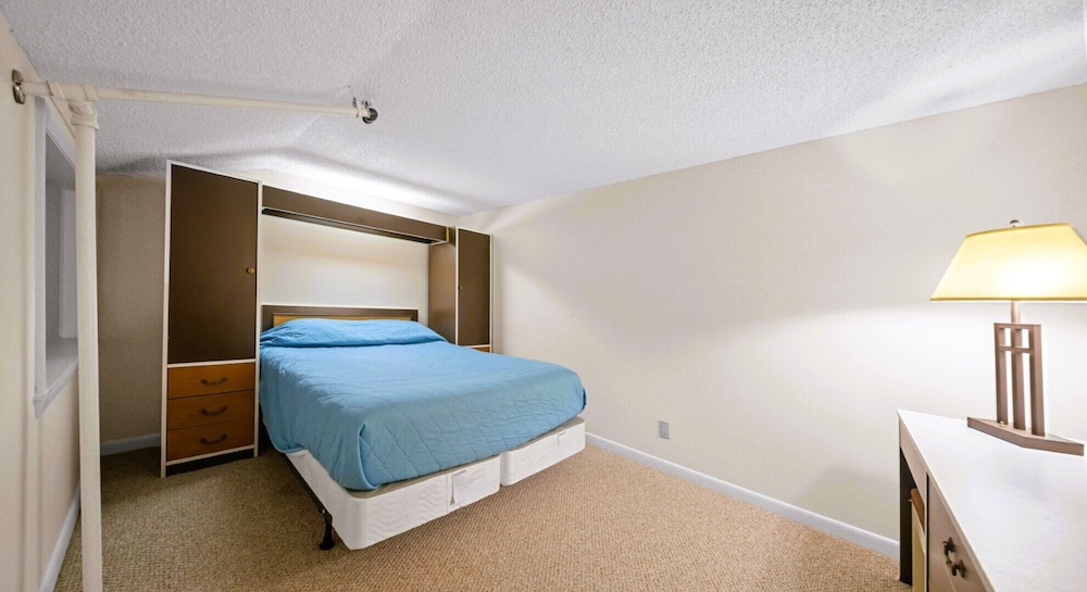 Evergreen Valley Inn - photo 14