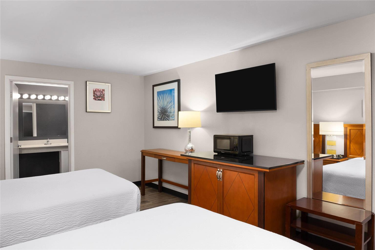 Basecamp Puyallup a Travelodge by Wyndham - photo 14