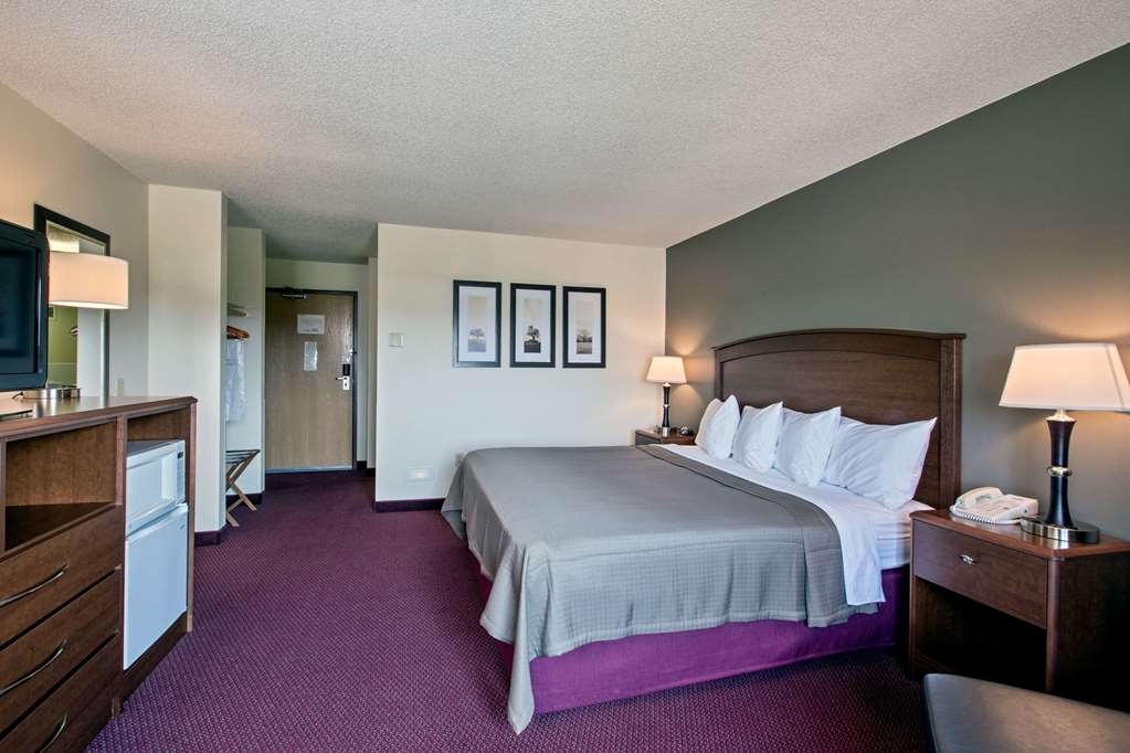 AmericInn by Wyndham Iowa Falls - photo 10