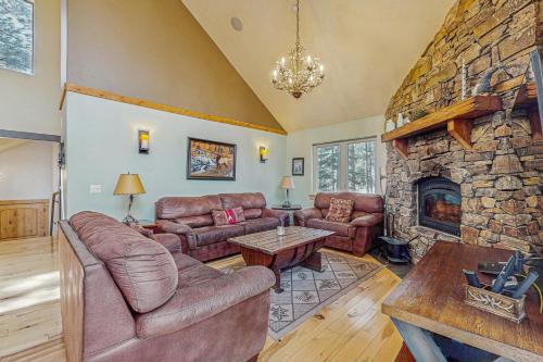 Elegant Pine — South Lake Tahoe