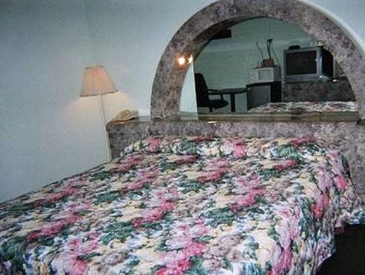 Motor Inn - photo 8