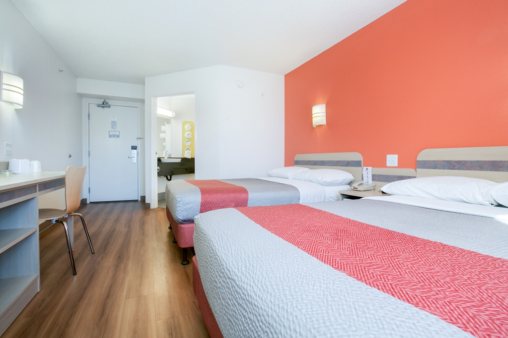 Motel 6 Brooklyn Center MN Minneapolis - photo 22