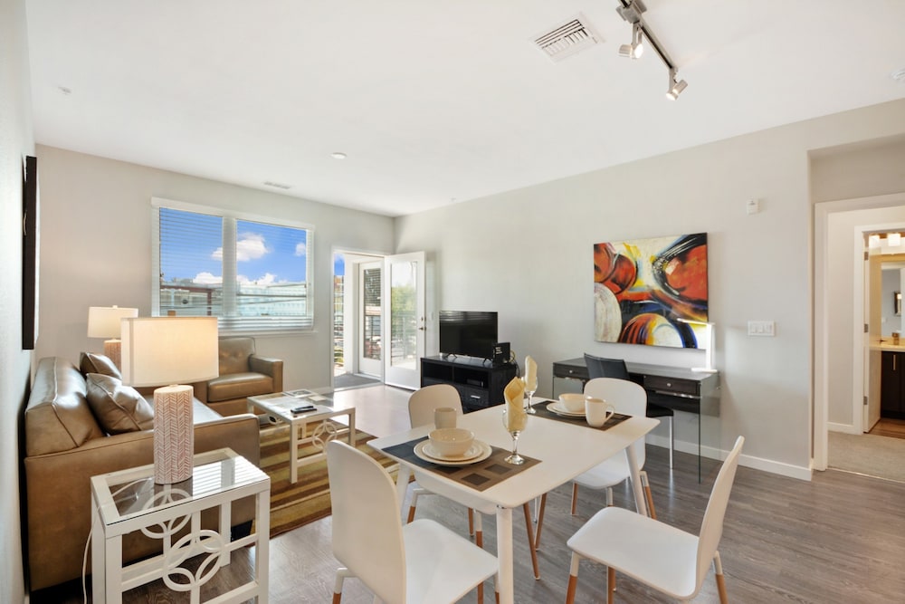 Global Luxury Suites in Menlo Park - photo 16