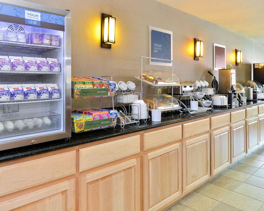 Comfort Inn Evansville Casper - photo 36