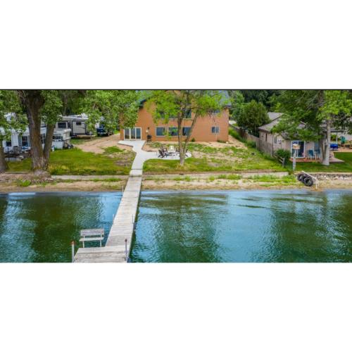 Canary Beach Resort — hotel in Glenwood