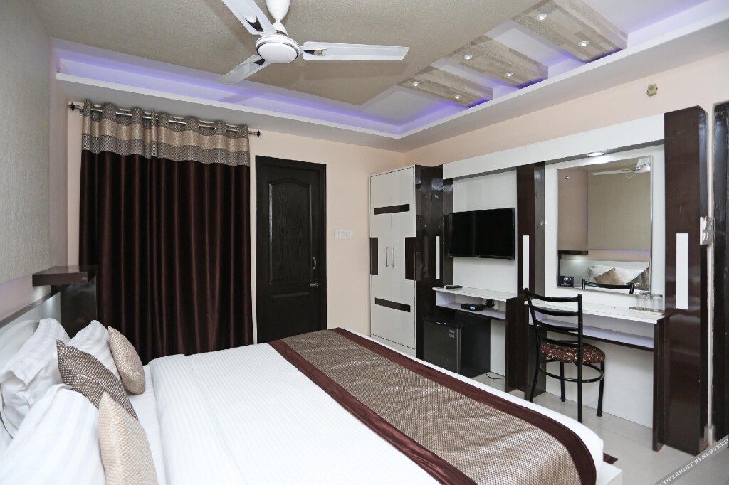 OYO 4471 Hotel Rajmahal — Bareilly — photo 4