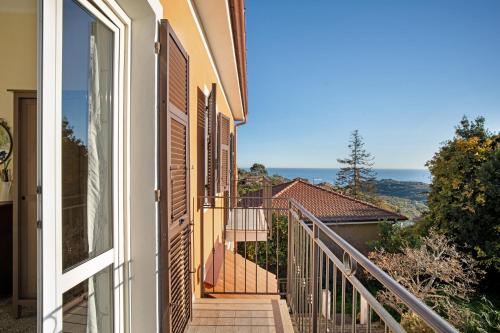 Ca' del sole - carbon neutral hotel in Civezza