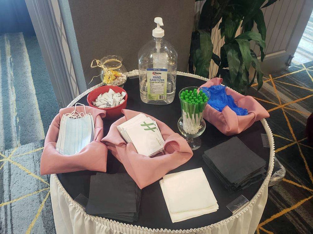 Holiday Inn Hotel & Suites Phoenix Airport By Ihg - photo 49