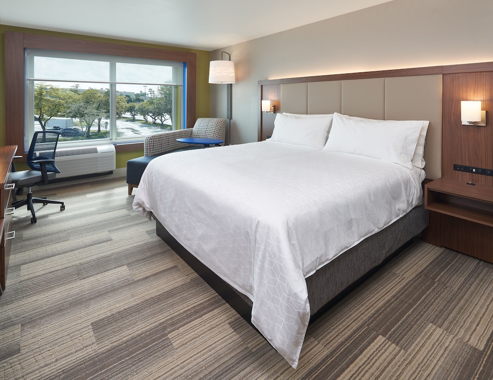 Holiday Inn Express Doral Miami by IHG - photo 6