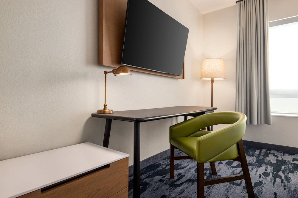 Fairfield Inn & Suites by Marriott Bonita Springs - photo 9