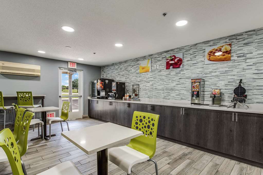 Quality Inn Owatonna Near Medical Center - photo 22