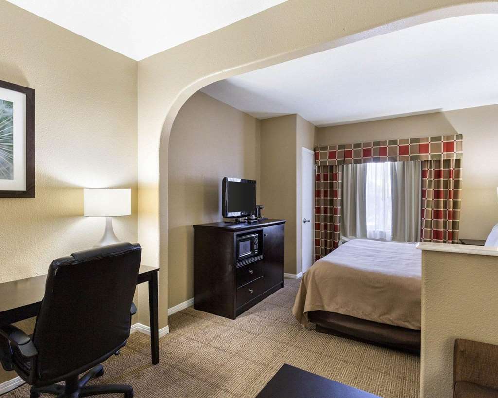 Quality Suites Houston NW Cy Fair - photo 21