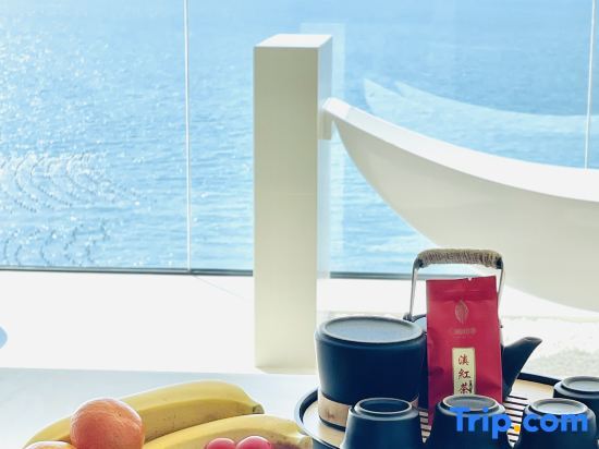 Shengsi Pinghai Linfeng Cliff Seaview Beautiful Suite — 4-Star Luxury Hotel in Shanghai, People's Republic of China