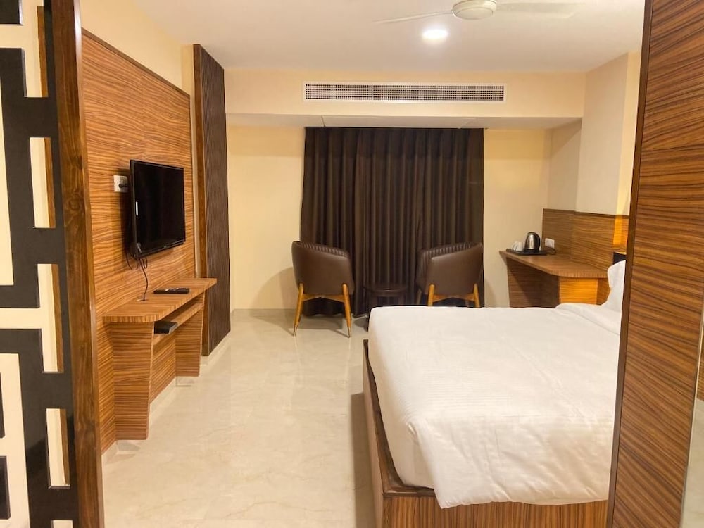 Hotel High Rise Regency in Burhanpur, India