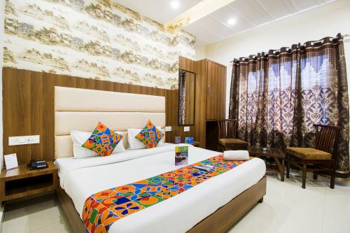 Fabhotel Royal Villa