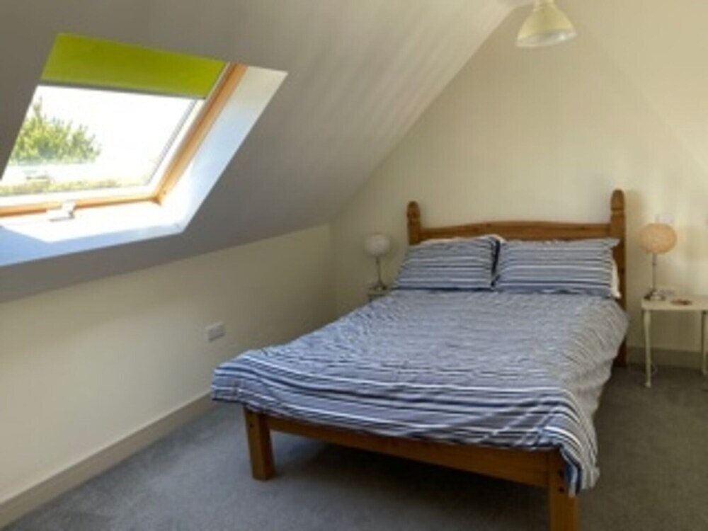Bike Shed 1 Bed Cottage Sleeps 2 Pet Friendly — 4-Star Luxury Hotel in Newport, United Kingdom