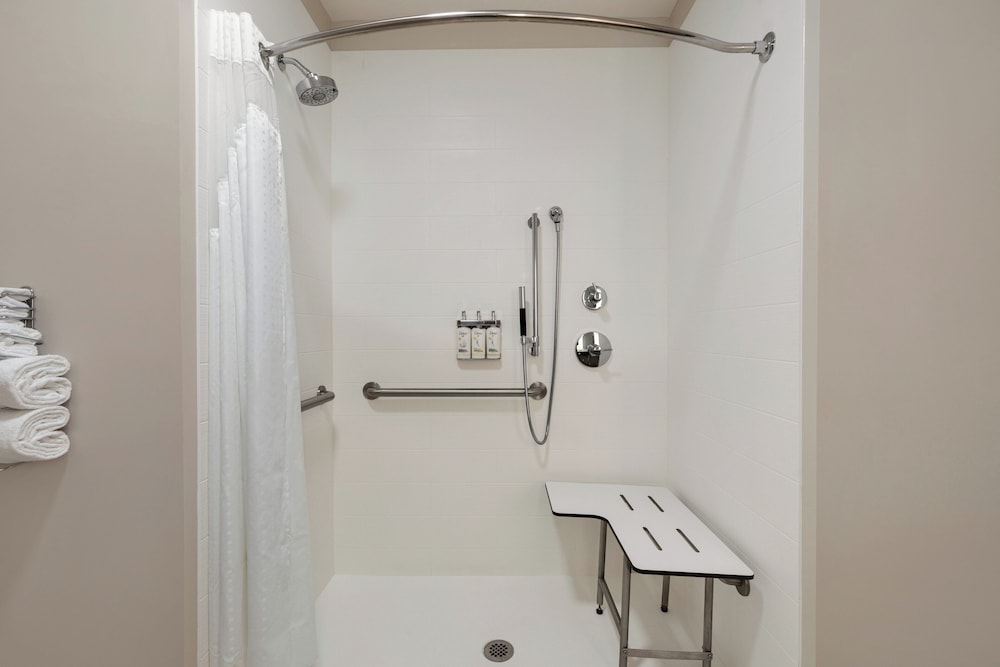 Holiday Inn Express And Suites Dalton Walnut Ave - photo 8