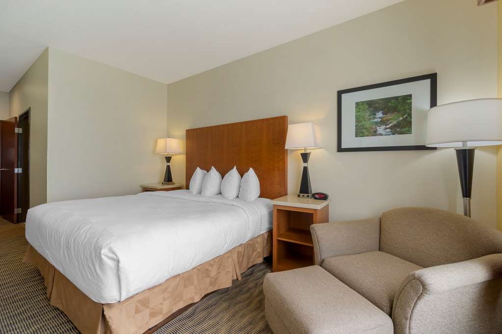 Best Western Plus Park Place Inn & Suites - photo 17