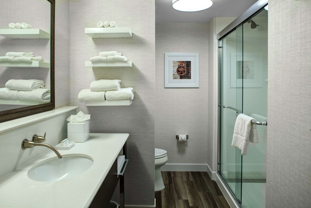 Hampton Inn & Suites Pittsburg Kansas Crossing - photo 19