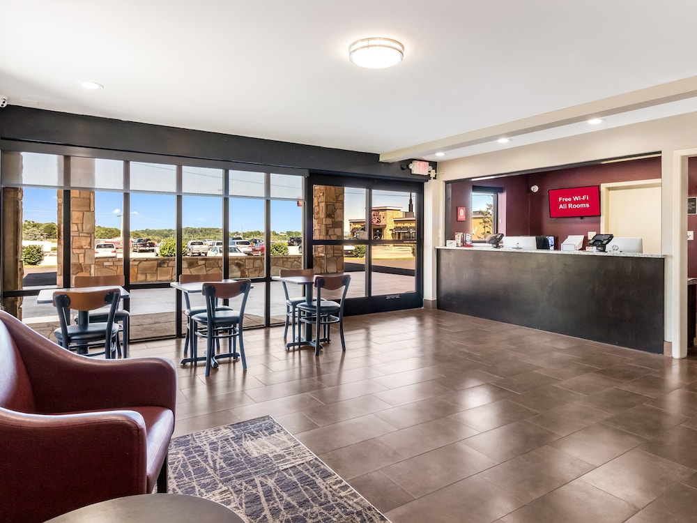 Red Roof Inn Dandridge - photo 20