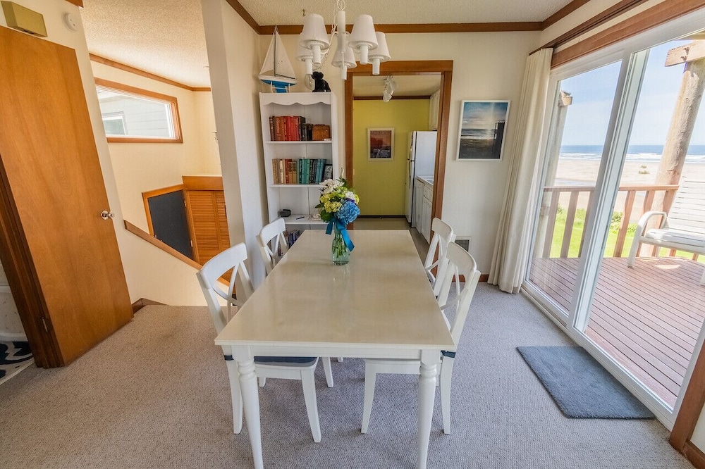 Little Creek Cove Beachfront Resort - photo 42