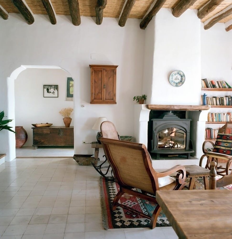 Las Chimeneas — Valor — photo 2