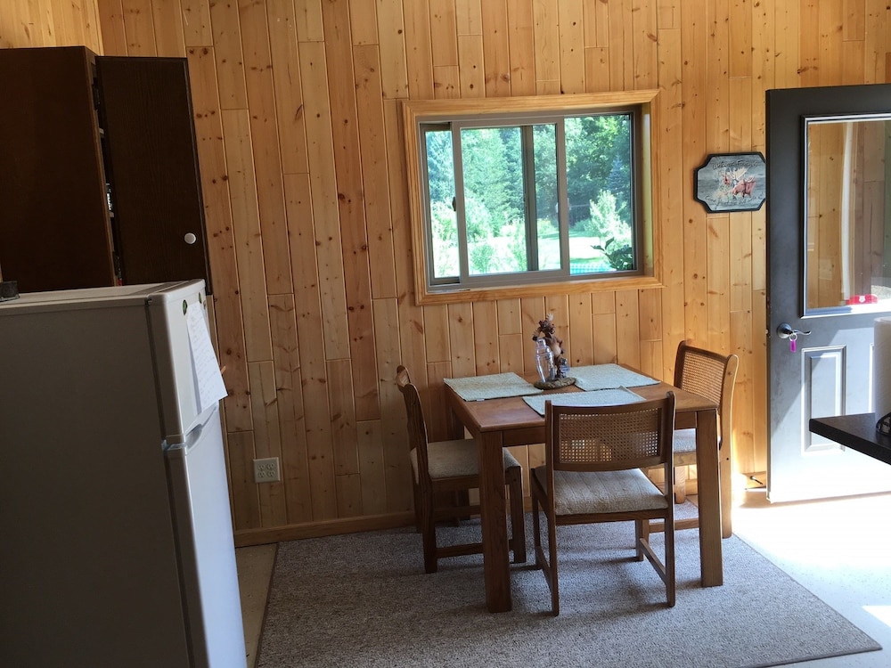 Valhalla Hillside Inn - photo 19