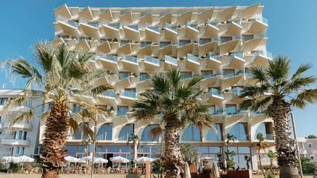 Epidamn White Sensation — 5-Star Luxury Hotel in Golem, Albania