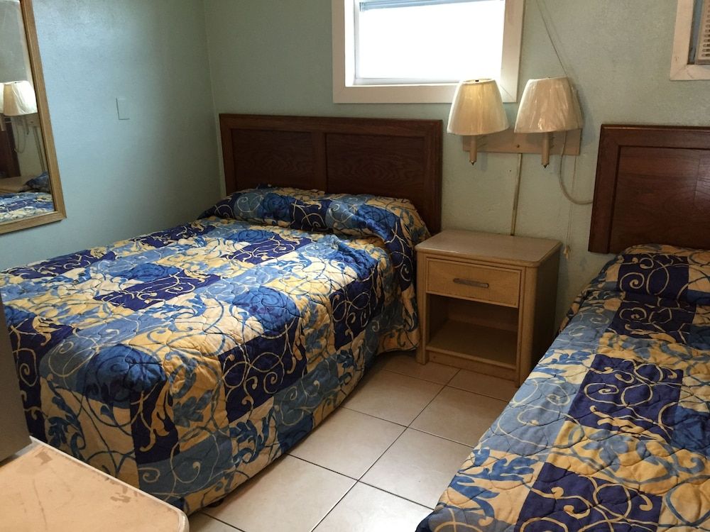 Calypso Motor Inn - photo 26