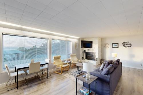 Wycliff Beach Condo — 4-Star Luxury Hotel in Lincoln, United States