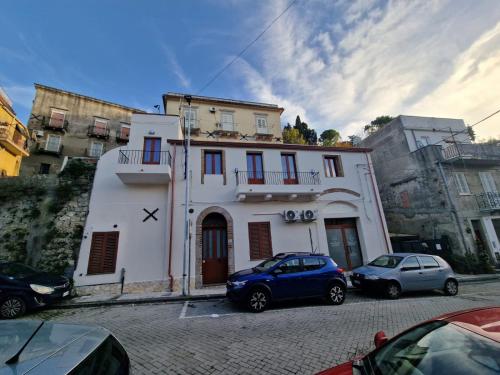 Casa vacanza a funtana — 4-Star Luxury Hotel in Monforte San Giorgio, Italy