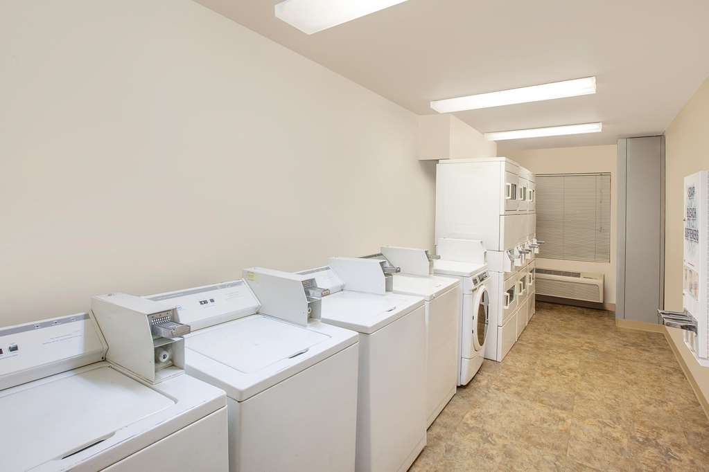 WoodSpring Suites Jacksonville Beach Blvd - photo 15