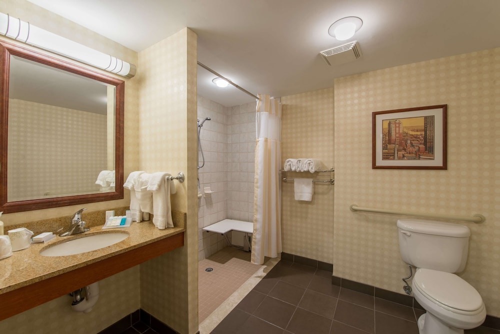 Hilton Garden Inn Manchester Downtown - photo 33