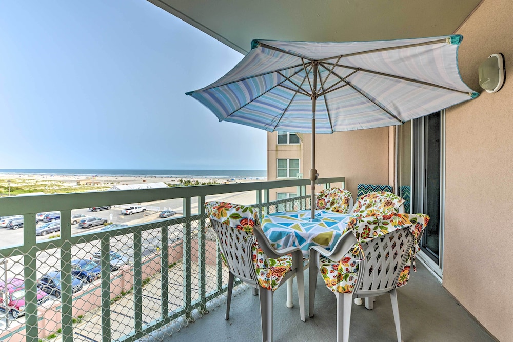Private Beach Access: Wildwood Crest Retreat — 4-Star Luxury Hotel in Wildwood Crest, United States