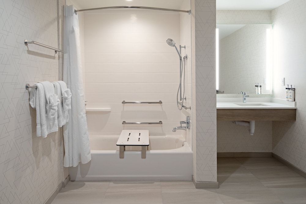 Holiday Inn Express and Suites Hollister by IHG - photo 25