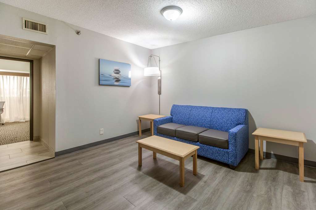 Clarion Hotel Jackson Northwest - photo 28