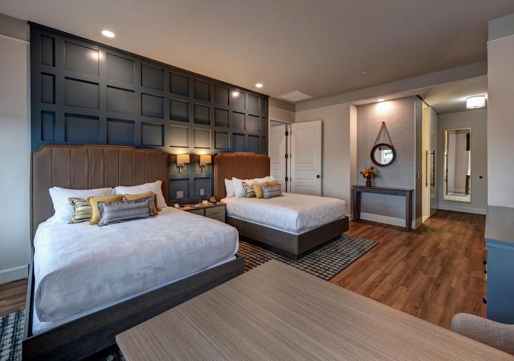 The Hotel Concord - photo 12