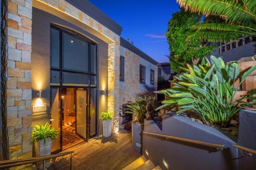 Alexander Guest House — 5-Star Luxury Hotel in Knysna, South Africa