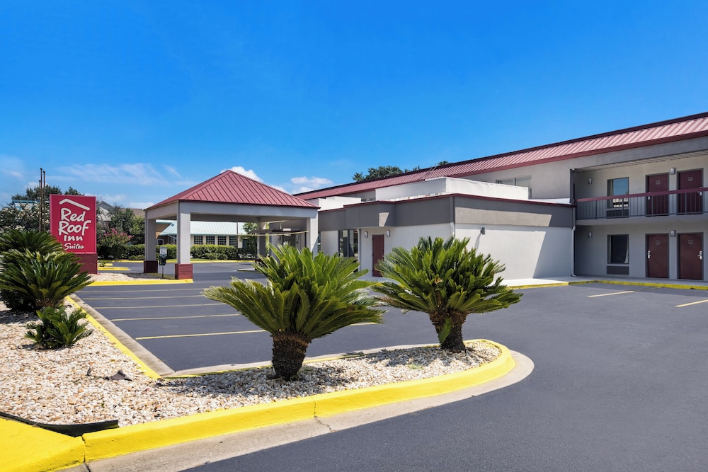 Red Roof Inn & Suites Statesboro University - photo 38