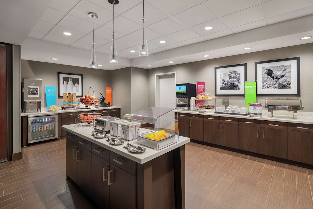 Hampton Inn Sikeston - photo 3