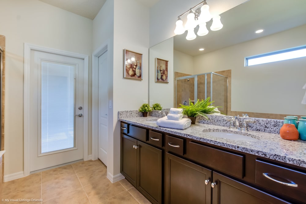 H8875 Ultimate Brand new 8bedroom 6bathroom Resort - photo 52